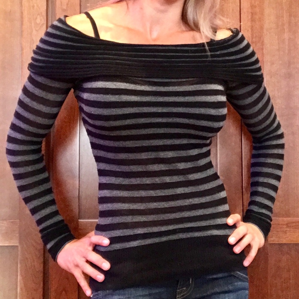 Guess off the shoulder long sleeved shirt